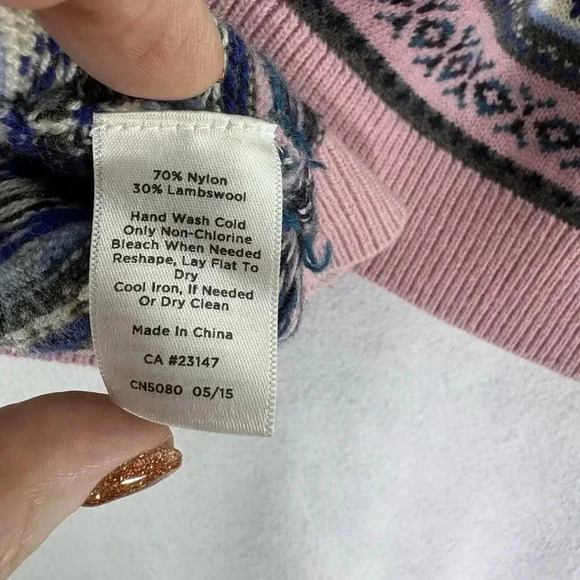 Talbots Women’s Lambswool Blend Fair Isle Sweater Size M Gray Pink Crew Neck - Picture 7 of 7